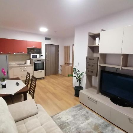 Apartman Sarah Apartment Oradea Ngoại thất bức ảnh