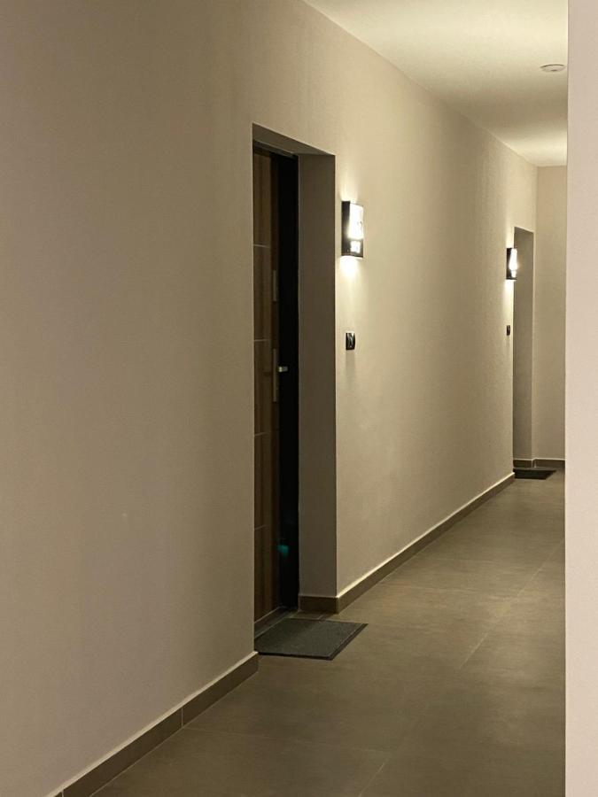 Apartman Sarah Apartment Oradea Ngoại thất bức ảnh