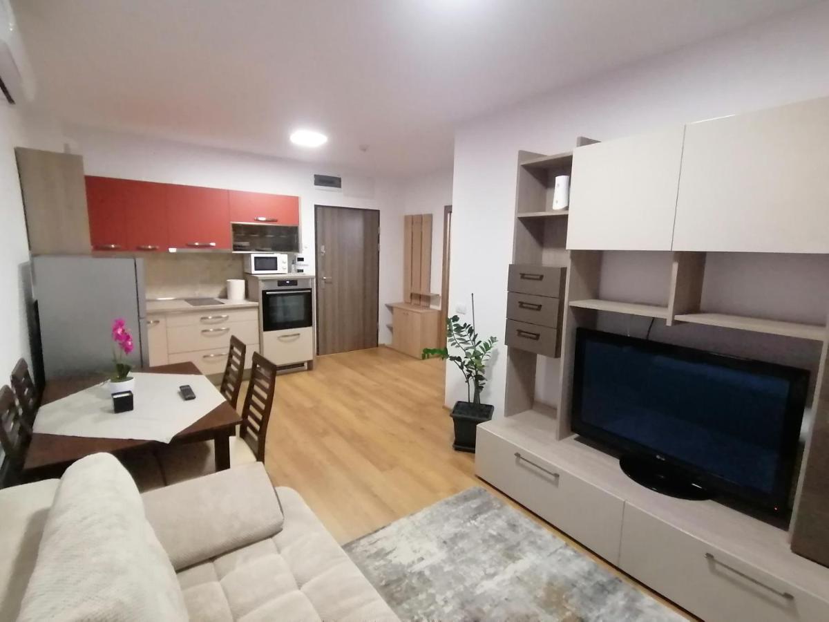 Apartman Sarah Apartment Oradea Ngoại thất bức ảnh