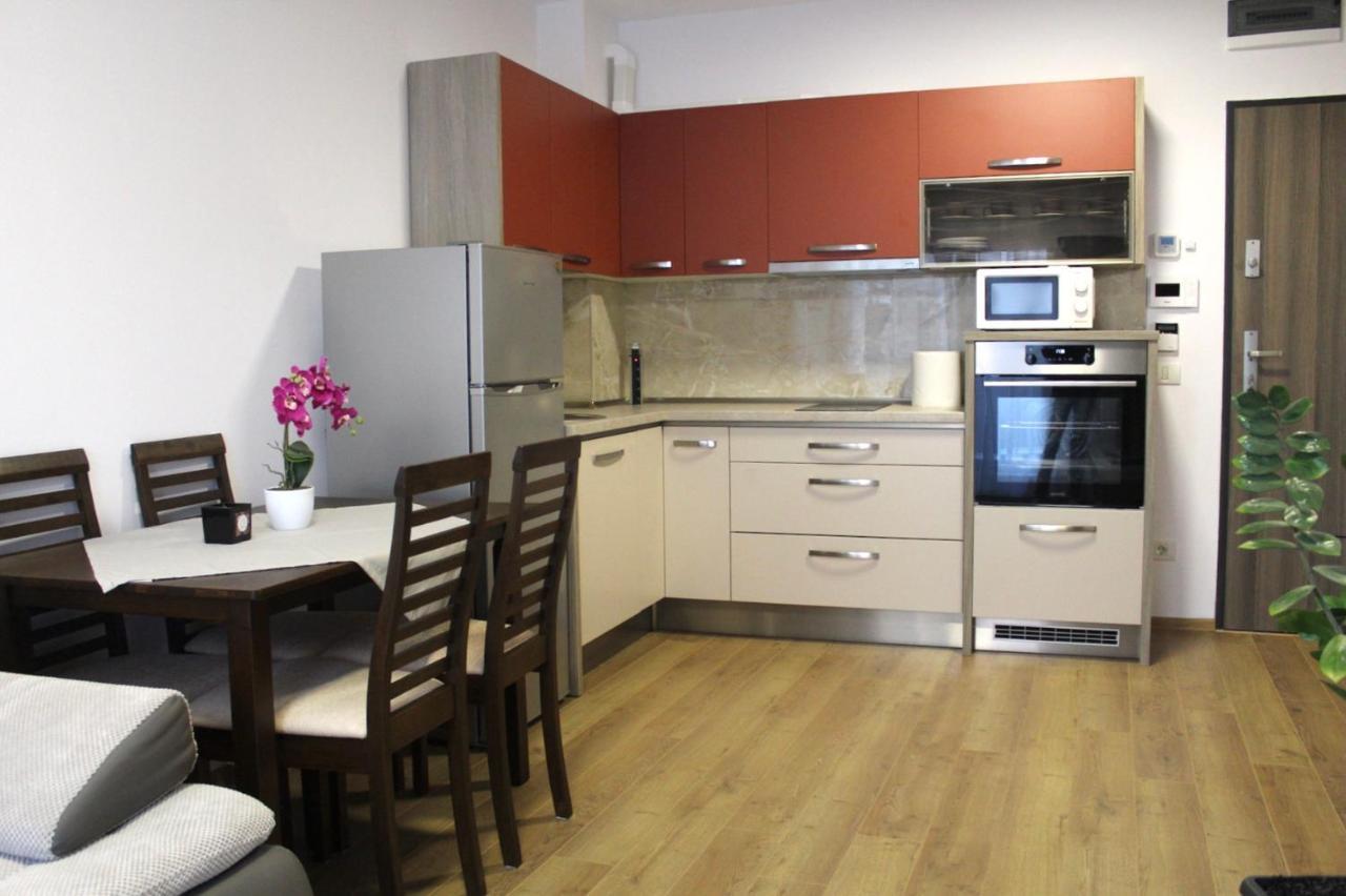 Apartman Sarah Apartment Oradea Ngoại thất bức ảnh