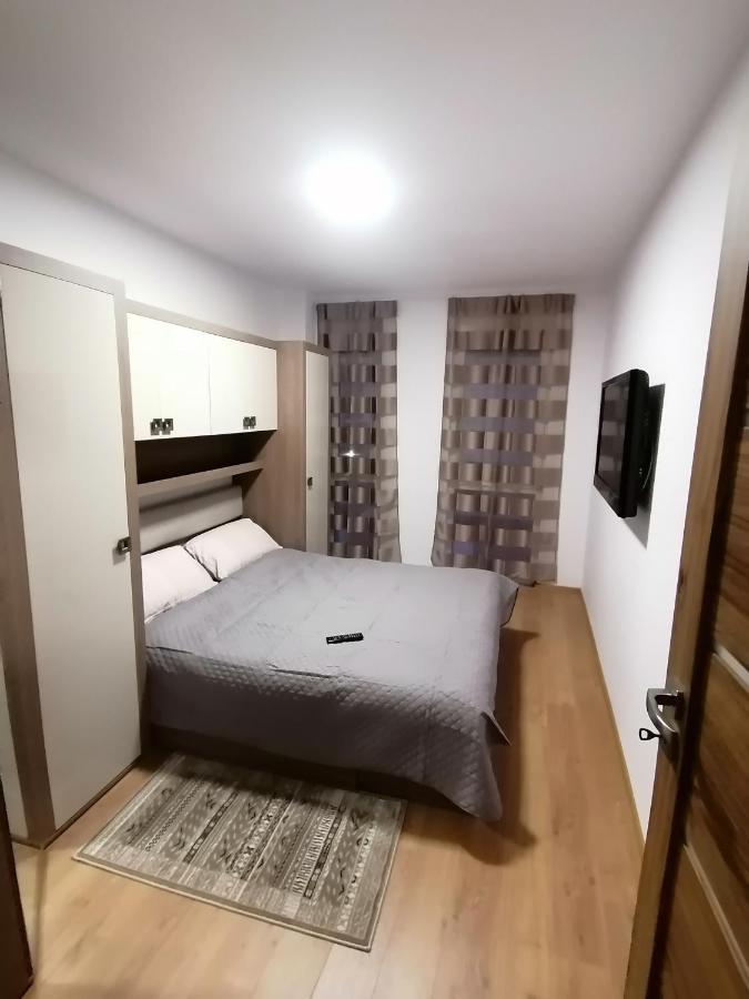 Apartman Sarah Apartment Oradea Ngoại thất bức ảnh